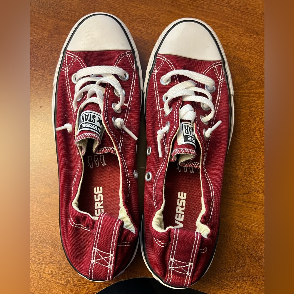 Size 8 Converse Chuck Taylor Shoreline